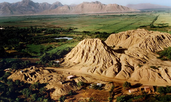 El complejo de la tumba de Huaca Rajada Sipán cerca