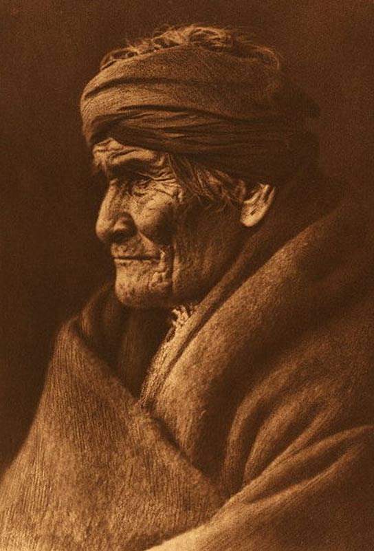 Portrait of Geronimo in 1905