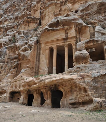 Cisternas en la ciudad nabatea de Petra Pequeña