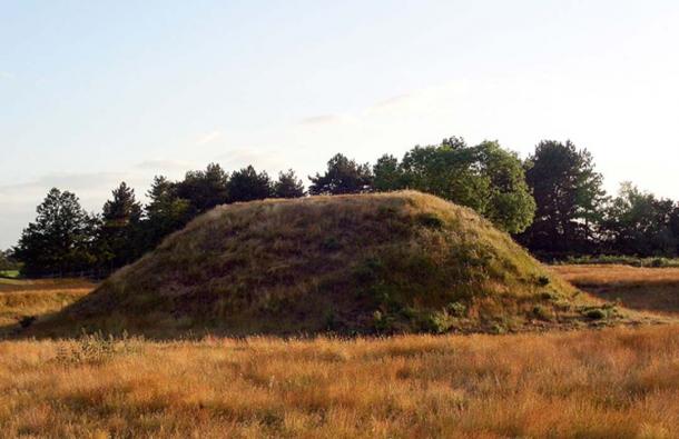 Photo of the Mound 2.