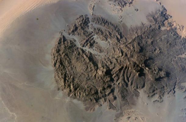 Monte Uweinat en el Sahara oriental, la zona en que se identificaron los lagos secos