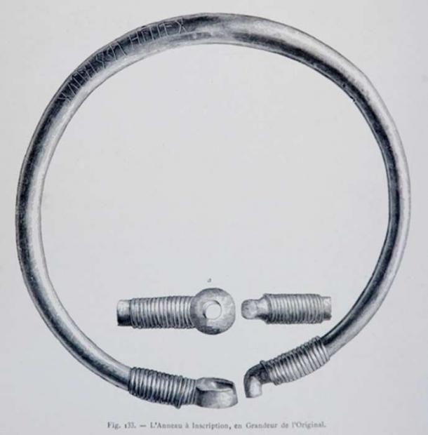 A drawing of the Ring of Pietroasele. 