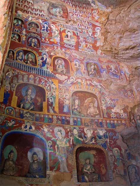 Northern Wei dynasty wall murals and painted figurines in the Yungang Grottoes, 5th to 6th centuries AD, depicting Buddhist scenes. (Felix Andrews / CC BY-SA 3.0)