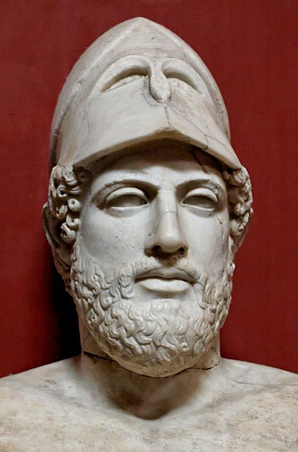 El templo fue construido bajo el gobierno de Pericles.  Busto de mármol de Pericles, copia romana según un original griego de ca.  430 a. C.