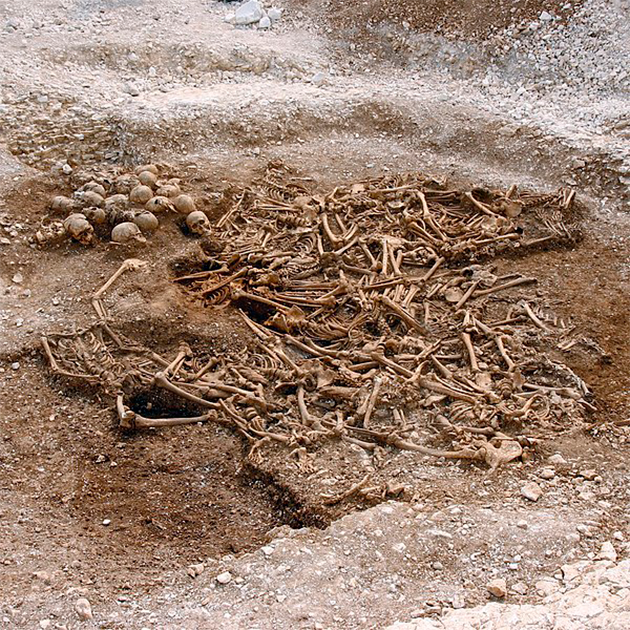 Headless Scandinavian Vikings buried in mass grave. U.K. (Simon Fraser University/ CC BY 2.0)