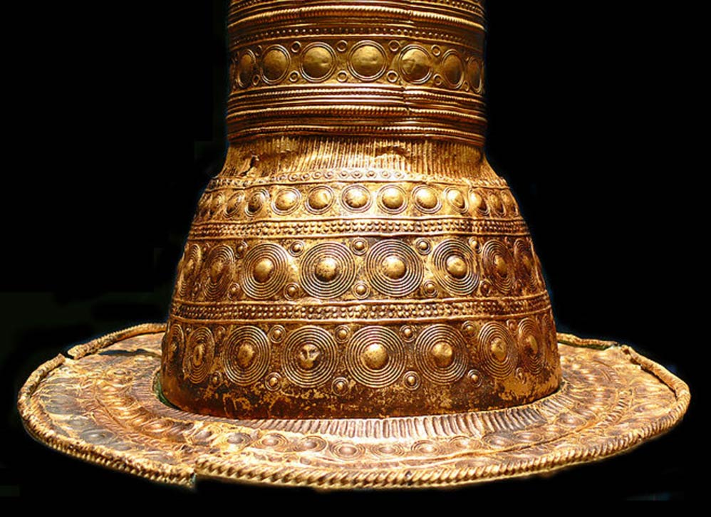 The Mystery of the Four Golden Hats of the Bronze Age