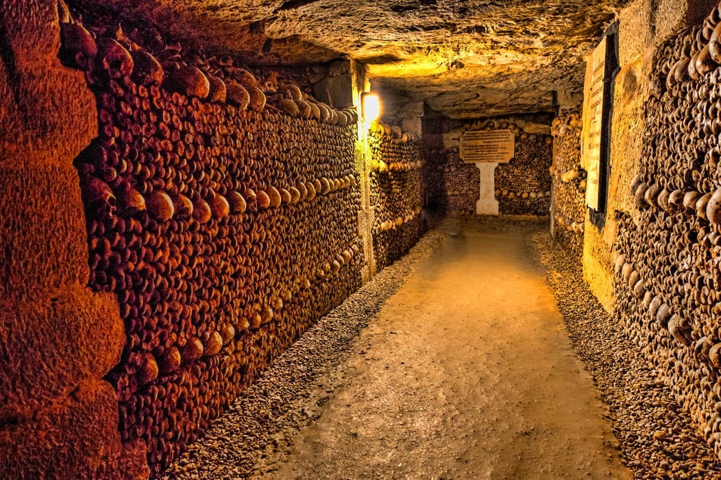 paris catacombs illegal tour