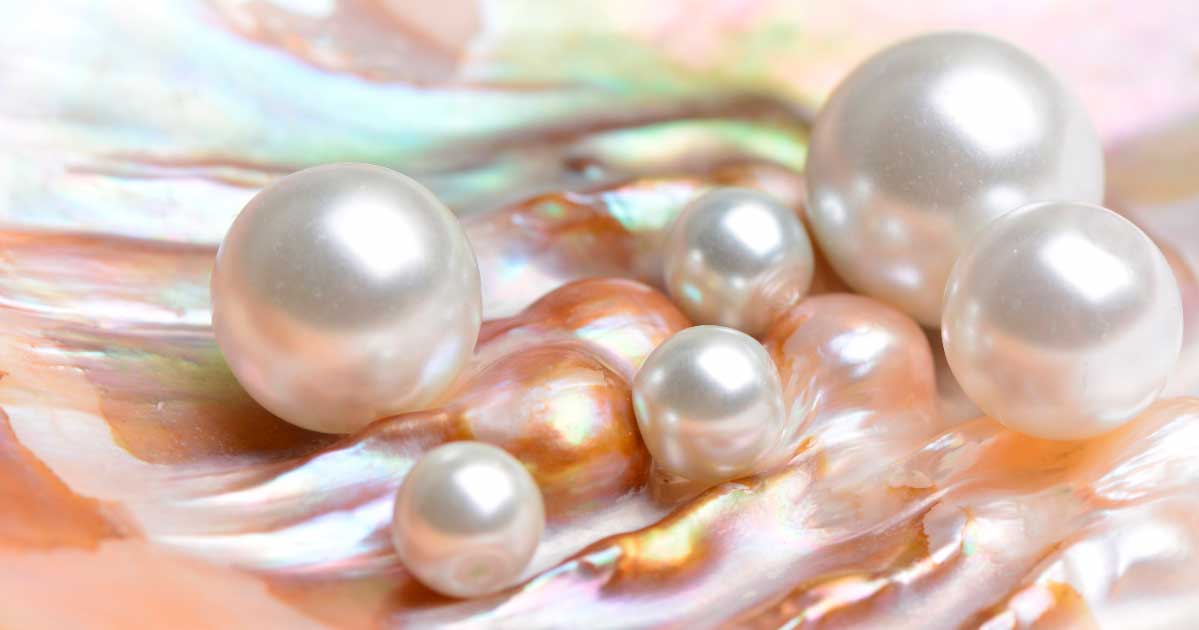 The True Story Behind How Pearls Are Made