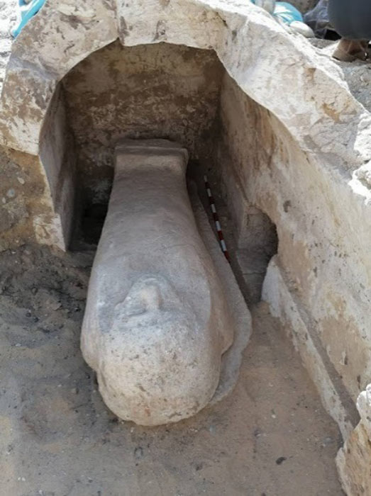 The woman’s sarcophagus showed signs of having been raided and was not in a good state of preservation. (Ministry of Tourism and Antiquities)