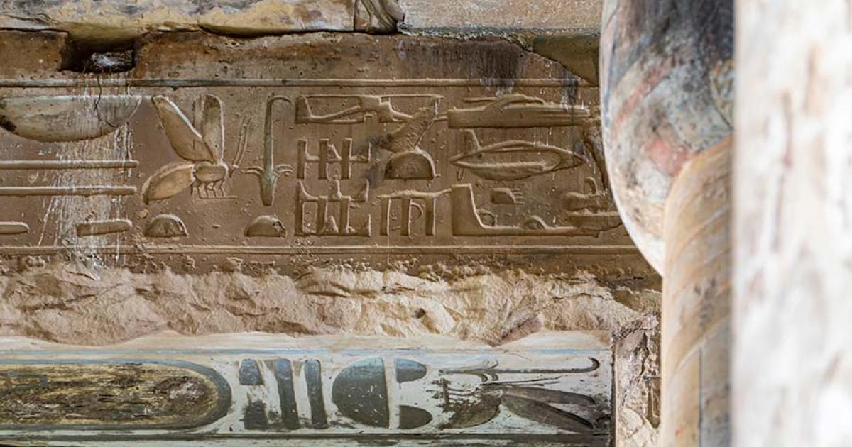 Helicopter Hieroglyphs? Debunking the “Mystery” of the Abydos Carvings |  Ancient Origins