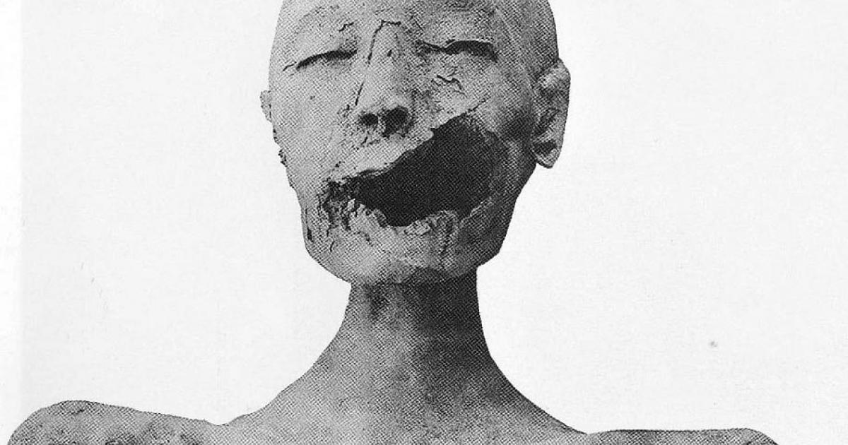 Front view of the mummy of the "Younger Lady".