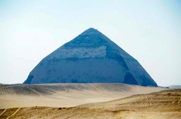 Pirâmide Torta de Sneferu