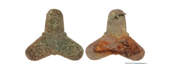 Bronze, three lobed brooch discovered in one of the graves. (Museum Odense)