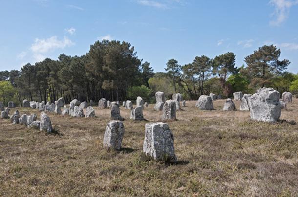 Carnac Stone Rows (Wikimedia Commons)