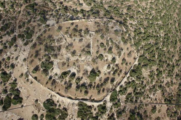 City walls of Khirbet Qeiyafa as seen from the air. (Skyview Photography Ltd / CC BY-SA 3.0)