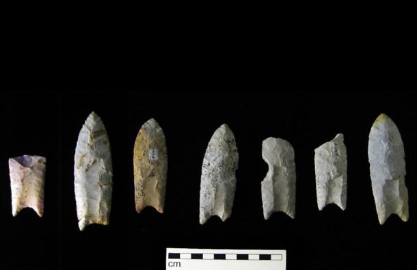 Clovis points from the Rummells-Maske Site in Iowa, are part of an ongoing technical revolution. (Billwhittaker / CC BY-SA 3.0)