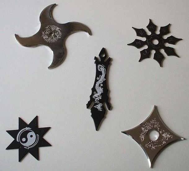 Five kinds of razor-sharp shuriken ninja weapons, which could be thrown or used in close combat. (Chatsam / Public domain)