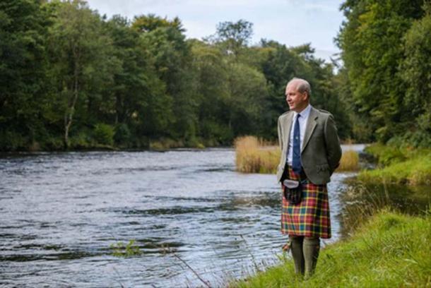 After Life-Long Search, Detective Finds Lost Chief of Scottish Clan ...