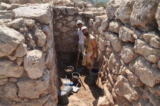 Khirbet Qeiyafa city walls during excavations between 2007 and 2013. (Yosef Garfinkel)