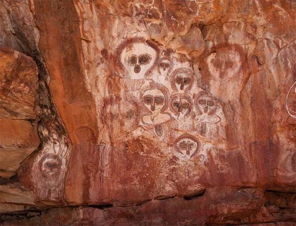 Mysterious Aboriginal rock art on the Barnett River, Mount Elizabeth Station. (Graeme Churchard from Bristol (51.4414, -2.5242), UK/CC BY 2.0)