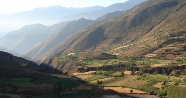 Nepeña Valley, Peru. Karecoto is the large mound visible in the center of the photo.