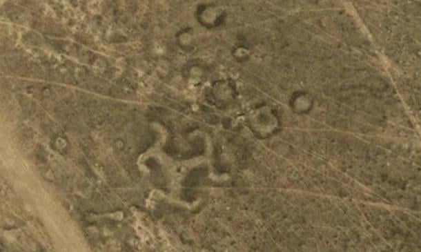 Peste 50 de geoglife antice, inclusiv zvastică, au fost descoperite în Kazahstan