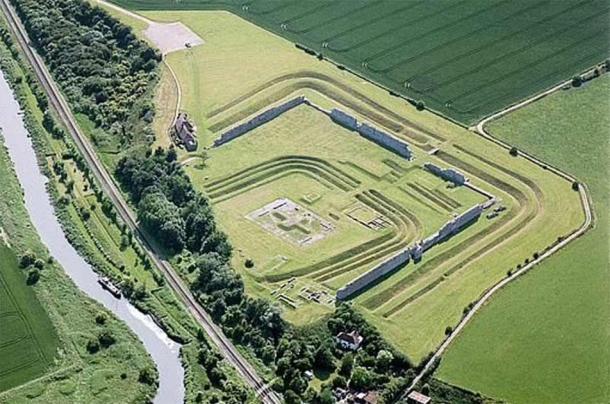 The Roman fort and amphitheater at Richborough (Daily Mail)