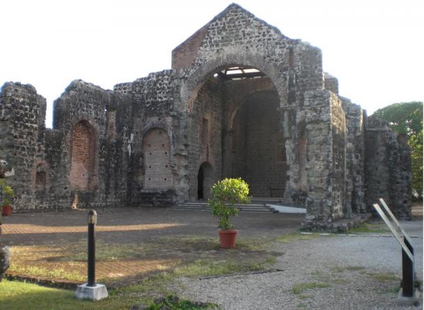 Ruins of the church at Panamá Viejo