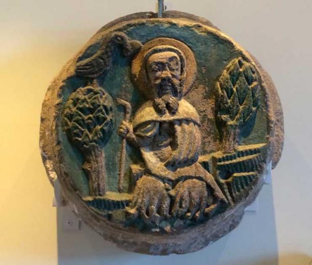 Saint Paul the Hermit, Stone fragment from Saint Lawrence Monastery, Buda, Hungary (Bjoertvedt/ CC BY-SA 4.0)