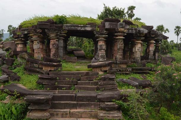 warangal fort more spiritual haven than safe haven ancient origins warangal fort more spiritual haven