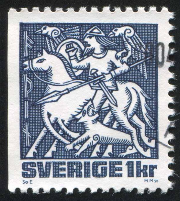 Pe această ștampilă suedeză, Odin este descris la zeul războiului și al furiei, dar cei doi corbi sugerează un alt aspect al lui Odin.  Ritualul lui Odin dezvăluie latura spirituală, atotvăzătoare a acestui zeu nordic.  (rook76 / Adobe Stock)