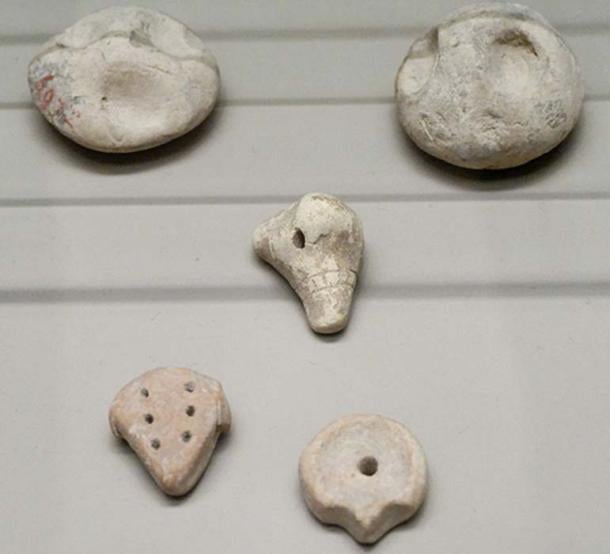 Sumerian clay accounting tokens, replaced by Sumerian tablets. (Jastrow / CC BY-SA 2.5)
