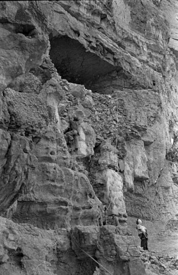 The Cave of the Letters is the name of a cave in Nahal Heber in the Judean Desert, where important finds from the days of the Bar Kochba rebellion were discovered, including letters written by Bar Kochba to the people of Ein Gedi. (Israel Antiquities Authority/CC BY-SA 4.0)