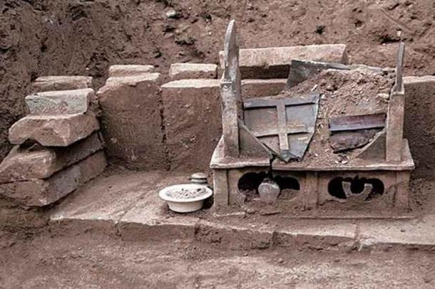 The ceramic box containing human remains believed to belong to Buddha. Credit: Chinese Cultural Relics