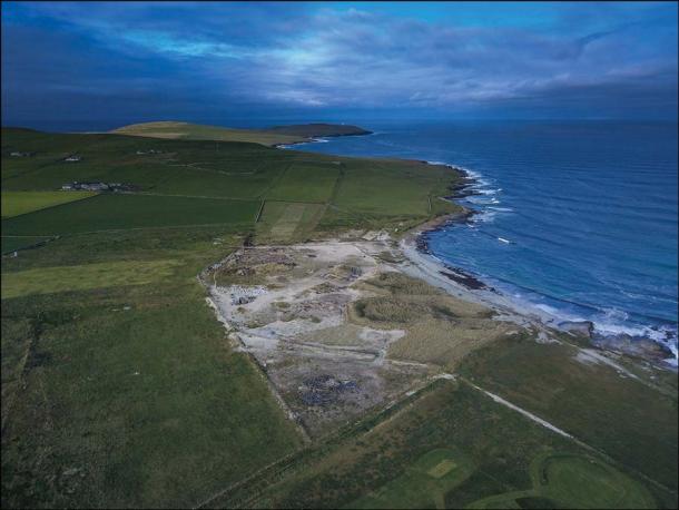 View of the Links of Noltland site, where the archaeologists have sampled DNA to reach their conclusions. (D. O'Meara / Antiquity)