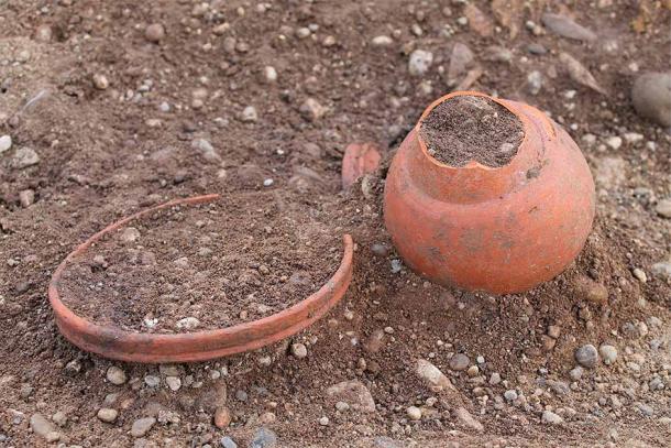 Late antique jug and plate discovered within the Lerchenauer Feld excavation area, which has hit headlines due to the ancient Celtic village which has been found there. (Bavarian State Office for Monument Preservation)