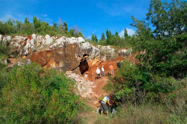 The excavation site of Maludong (Red Deer Cave), where the Pleistocene fossil was unearthed. (Xueping Ji / CC BY-SA)