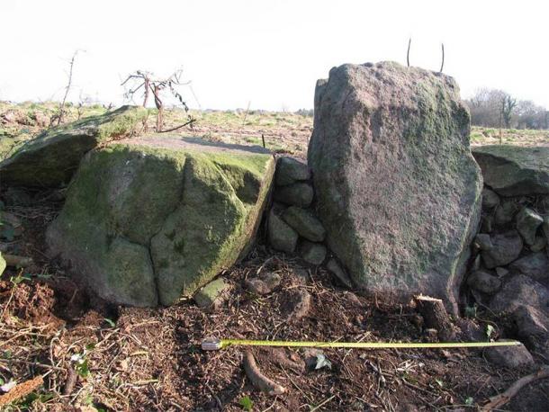 After excavations carried out by Inrap in 2015, 39 small stelae were discovered on the Montauban site, including some of the oldest in Brittany. (INRAP/ West France Archives)