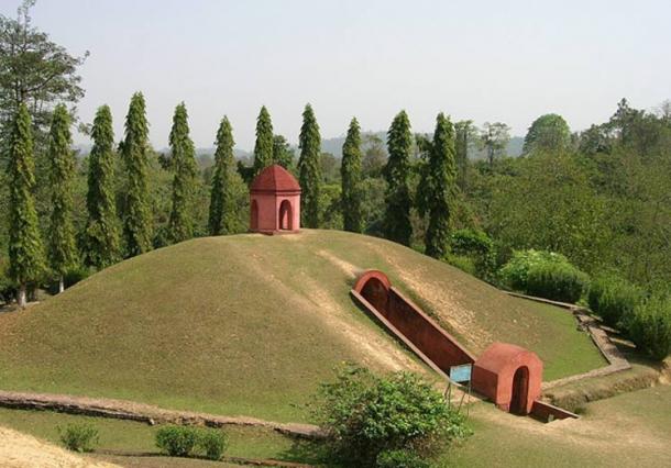 Charaideo Maidam of Ahom Kings at Charaideo in Sivasagar, Assam. Source: Mozzworld/CC BY-SA 4.0
