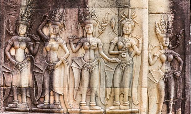 Apsara sculpture on the wall of Angkor Wat, Seam Reap, Cambodia.