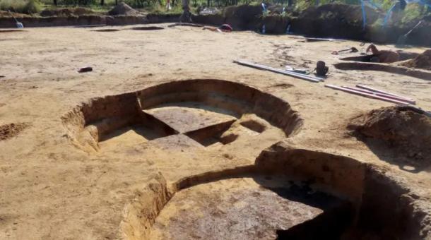 6,000-year-old Neolithic long house uncovered in Sandomierz-Mokoszyn, Poland.