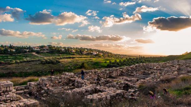 The fire at Gezer razed the entire archaeological site but it was a grass fire, so just intense heat and scorching but not for long. This image shows part of ancient Tel Gezer and the Gezer kibbutz in the background. (Hunter / Adobe Stock)