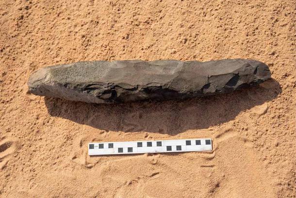 One of the prehistoric hand axes in situ. (The Royal Commission for AlUla (RCU))