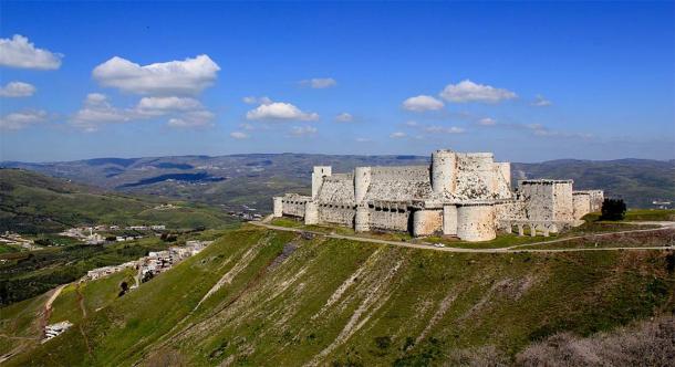 Krak des Chevaliers overlooking the surrounding area. (Nev1 / CC BY 2.0)