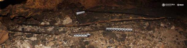 View of the In Situ instruments inside the Treasure Cave (Cueva del Tesoro) gallery.  (Jesús E. Medina V./INAH)