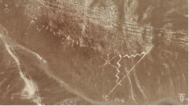 المزيد من المسارات عبر Geoglyphs