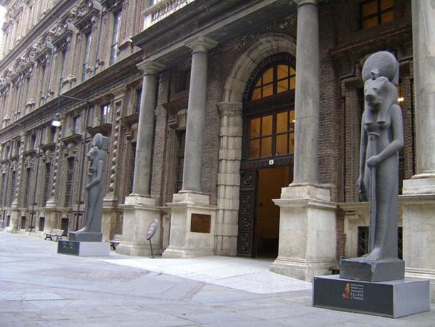 Entrée principale du Museo Egizio.