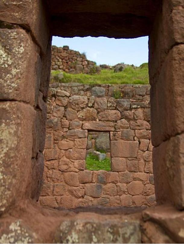 An old Inca house at Tipón