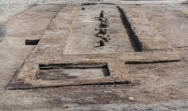 Los contornos de la antigua fortaleza militar Tell el Kedwa donde se descubrieron recientemente los cinco pozos de agua del siglo XIII a.C.  (Ministerio de Turismo y Antigüedades)