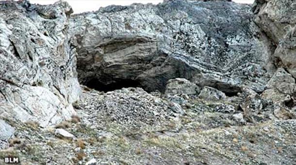 El exterior de la cueva de Lovelock